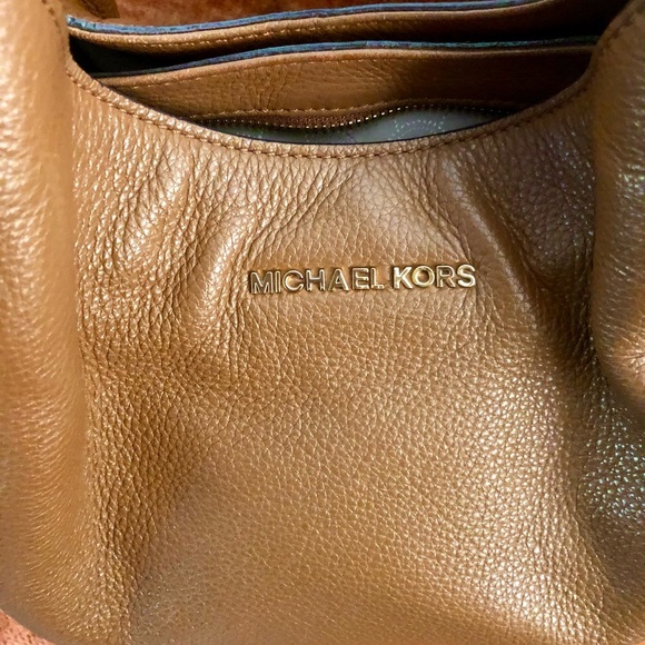 SOLD ❌Closet Clean up! MK handbag/shoulder bag 👜 - Picture 14 of 16